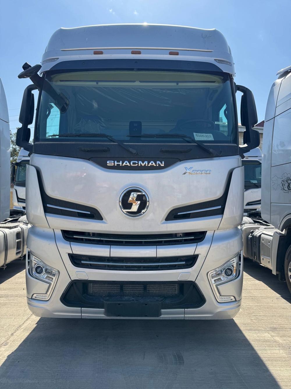 Shacman X6000 sedlali tyagachi, 6×4